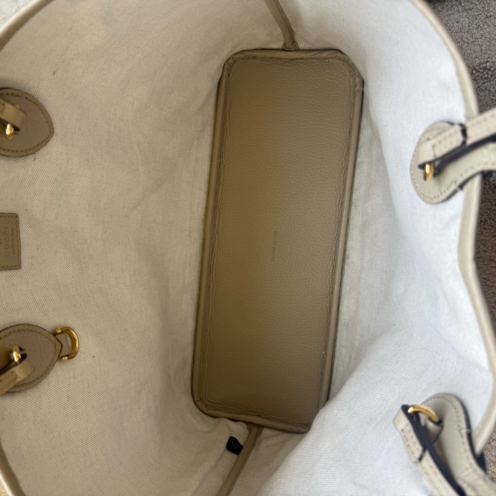 Gucci Beige GG Supreme Tote Bag with Dust Bag & Box - Picture 6 of 8